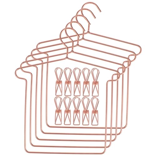 TOYANDONA 5 Sätze Miniatur Puppenkleiderbügel Roségold mit Integrierter Overalls Halterung und Clips Draht Mini Kleiderbügel für Puppenhaus Schrank Zubehör Platzsparend und Ordentlich von TOYANDONA