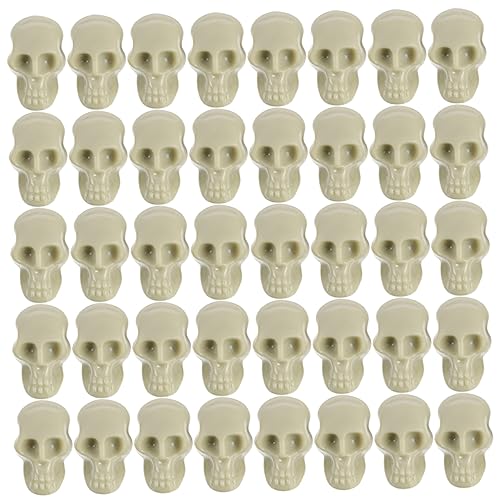 TOYANDONA 50 Stück Kleine Halloween Schädelköpfe aus Realistische Mini Deko Gruselige DIY Accessoires für Halloween Party Praxistauglich und Detailreich Gestaltet von TOYANDONA