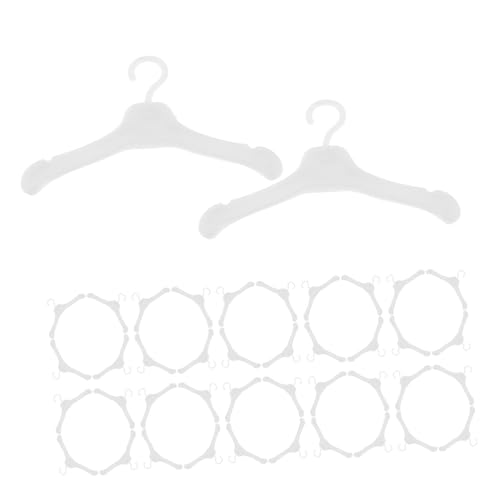 TOYANDONA 50 Stück Robuste und Praktische Aufbewahrung für Puppenkleidung Plastik Kleiderhänger für Puppenhaus Organisation von Mini Outfits von TOYANDONA