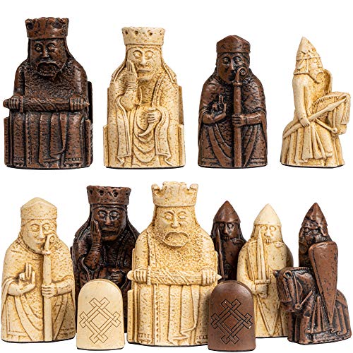 Isle of Lewis Schach-Set – Steinharz – 7,5 cm King – 4 Queen Edition Isle of Lewis Schach-Set – Steinharz – 7,5 cm King – 4 Queen Edition von The Regency Chess Company