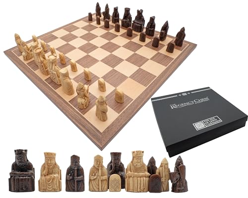Luxuriöses Schachset Isle of Lewis – beschwert und gefilzt – 40 cm Walnuss- und Ahornfurnierbrett mit Gummischutzen – inklusive Regeln, Prospekt der Isle of Lewis & Reinigungstuch – elegante Luxuriöses Schachset Isle of Lewis – beschwert und gefilzt – 40 cm Walnuss- und Ahornfurnierbrett mit Gummischutzen – inklusive Regeln, Prospekt der Isle of Lewis & Reinigungstuch – elegante von The Regency Chess Company