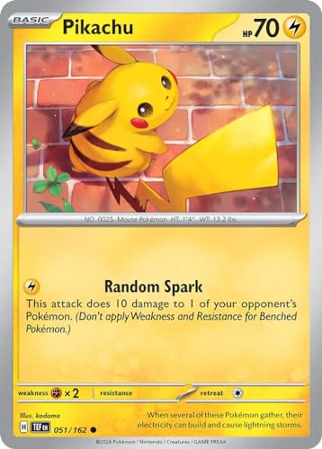 Pikachu 051/162 Common Pokemon Karte (SV Temporal Forces) + 1x TitanCards® Toploader von Titan Cards