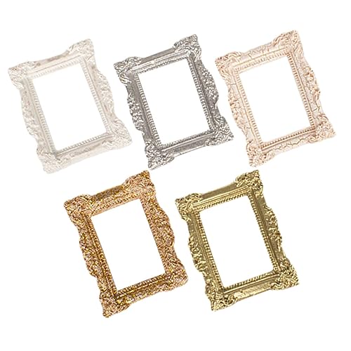 Totority 5 Stück Mini Bilderrahmen Pack Vintage Fotorahmen für Puppenhaus DIY Zubehör für Dekoration Zufällige Farben Wohnaccessoires für Kinderzimmer Zufällige Farbe Totority 5 Stück Mini Bilderrahmen Pack Vintage Fotorahmen für Puppenhaus DIY Zubehör für Dekoration Zufällige Farben Wohnaccessoires für Kinderzimmer Zufällige Farbe von Totority