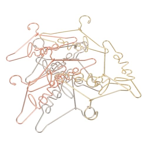 Toyvian 15 Stück Teiliges Mini Puppenkleiderbügel Love Design Kompakt und Langlebig für Puppenschränke und Wäschetrockner Fördert Kinderorganisation und Platzersparnis bei Puppen und Toyvian 15 Stück Teiliges Mini Puppenkleiderbügel Love Design Kompakt und Langlebig für Puppenschränke und Wäschetrockner Fördert Kinderorganisation und Platzersparnis bei Puppen und von Toyvian