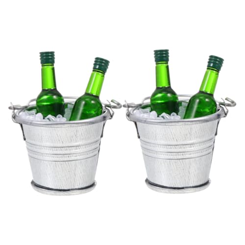 Toyvian Miniatur Eiswürfel Eimer Set mit Puppenflaschen und Eiswürfeln Detailreiche Dekoration für Puppenhaus Bar Kreatives für Sammler Langlebiges Material von Toyvian