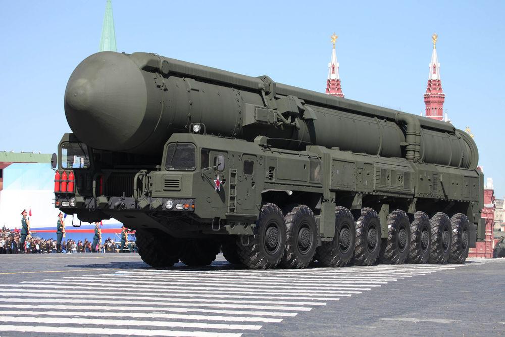 15U175 TEL of RS-12M1 Topol-M ICBM complex 15U175 TEL of RS-12M1 Topol-M ICBM complex von Trumpeter