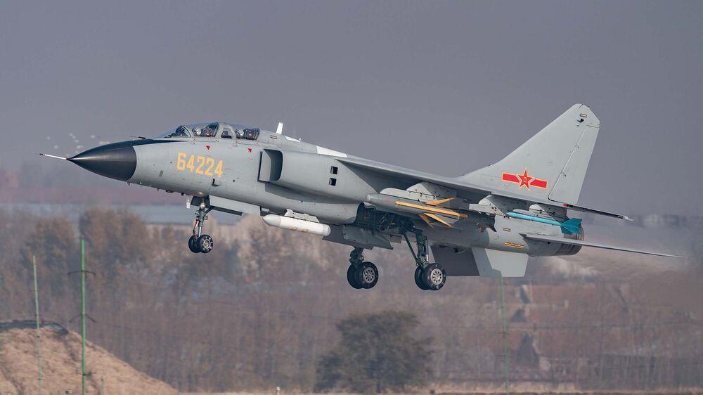 JH-7A Flying Leopard JH-7A Flying Leopard von Trumpeter