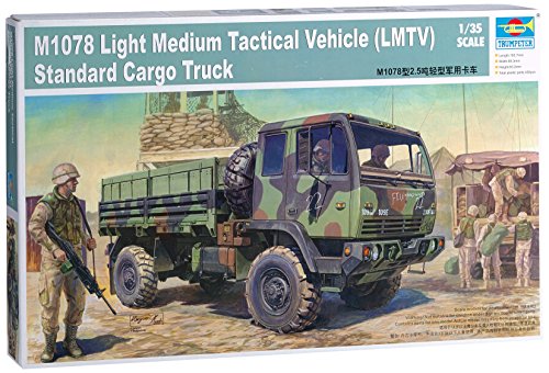 Trumpeter 01004 Modellbausatz M1078 LMTV Standard Cargo Truck von Trumpeter