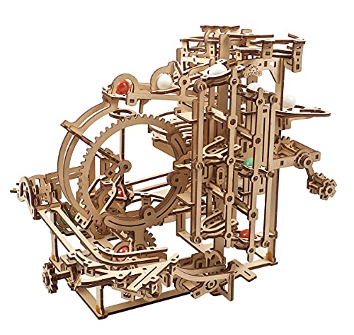 UGEARS Holz-Kugelbahn-Set – Vatertagsgeschenk, 3D-Puzzle, Holz-Kugelbahn, Stufenaufzug mit 3-stufigem Hebemechanismus und 10 Murmeln – kinetisches DIY-Kugelbahn-Holzpuzzle – 3D-Holzpuzzle von UGEARS