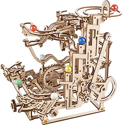 UGEARS DIY-Mechanische Holzkugelbahn - Marble Run 3D Holzpuzzle für Erwachsene - Holzmurmelbahn mit Etagenaufzug - Holzkugelbahn - Modellbausatz mit 10 bunten Murmeln - Modellbau Holz 3D Puzzle von UGEARS
