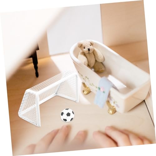 UKCOCO 1Satz Dollhouse Fußballtor Set Fußballtor mit Bällen für Kreative Hausdekoration Kompakt Tragbar und Langlebig für Puppenhaus und Mikrodekoration UKCOCO 1Satz Dollhouse Fußballtor Set Fußballtor mit Bällen für Kreative Hausdekoration Kompakt Tragbar und Langlebig für Puppenhaus und Mikrodekoration von UKCOCO