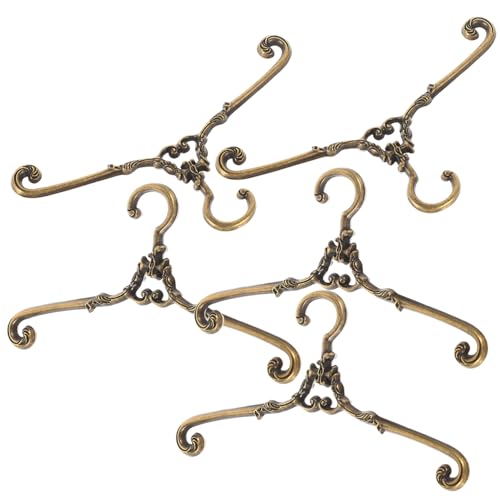 UKCOCO 5 Stück Mini Kleiderbügel für Puppen Teiliges Elegantes Zubehör für Puppenhäuser zum Organisieren und Präsentieren von Puppenbekleidung für Mini Häuser UKCOCO 5 Stück Mini Kleiderbügel für Puppen Teiliges Elegantes Zubehör für Puppenhäuser zum Organisieren und Präsentieren von Puppenbekleidung für Mini Häuser von UKCOCO