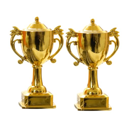 ULTECHNOVO 2 Stück Goldene Trophäen für Puppenhäuser für Rollenspiele Partydekorationen und Kreative Miniaturszenen Fördert die Fantasie von Kindern von ULTECHNOVO