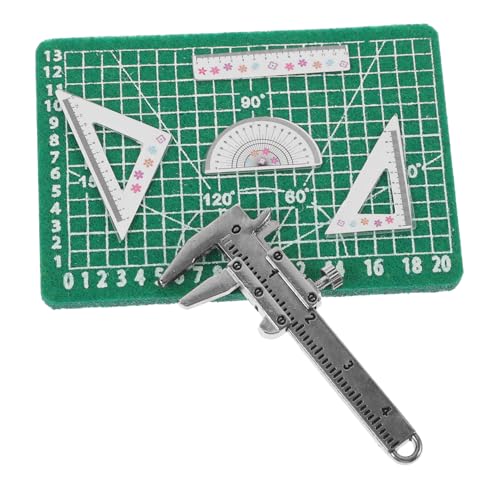 UPKOCH 1 Set Puppenhauszubehör Spielzeugsimulation Kleines Lineal Puppenzubehör Winzige Matte Linealdekor Mini Schulbedarf Kleine Lernrequisiten Winziges Lineal Und Matte Mini von UPKOCH