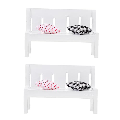 UPKOCH 2 Sätze Miniatur Möbelmodell Kleine Weiße Miniaturbank mit Kissen Realistische Puppenhaus Deko Detailreiche Miniatur Sitzbank als Puppenmöbel Accessoire von UPKOCH
