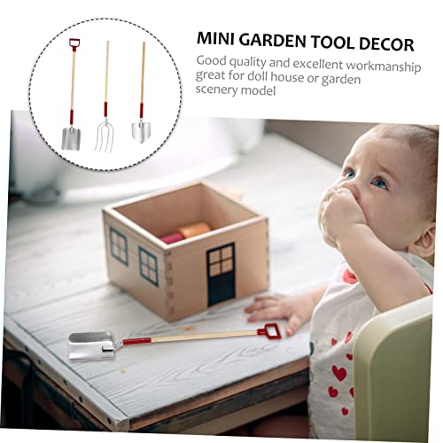 UPKOCH 3 Stück Puppenhaus Garten Dekoration Rote Mini Werkzeuge für DIY Puppenhaus Balkon und Miniatur Farm Modell Farbenfroh und Realistisch Gestaltet von UPKOCH