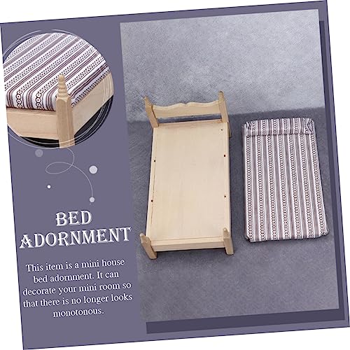 UPKOCH Maßstab Klassisches Einzelbett Miniaturmöbel DIY Kinderzimmer Dekoration Realistisch Gestaltetes Miniaturbett als Foto Requisite und Schreibtisch Ornament von UPKOCH