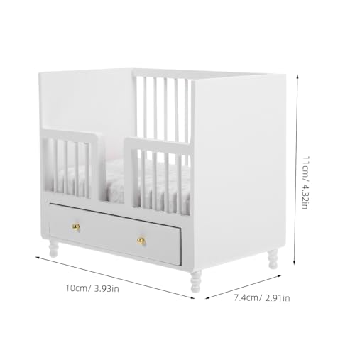 UPKOCH Maßstab Kleines Weißes Kinderbett mit Holzgeländer Realistische Mini Krippe für Puppenhaus Dekoration UPKOCH Maßstab Kleines Weißes Kinderbett mit Holzgeländer Realistische Mini Krippe für Puppenhaus Dekoration von UPKOCH