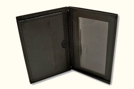 Swap Wallet ( Leather )by Uday - Trick von Uday's Magic World