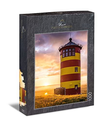 Ulmer Puzzleschmiede - Puzzle „Leuchtturm Pilsum“ - Klassisches 1000 Teile Puzzle - Der berühmte Leuchtturm an der Nordsee, Wahrzeichen Ostfrieslands, im Sonnenuntergang am Nordsee-Deich von Ulmer Puzzleschmiede