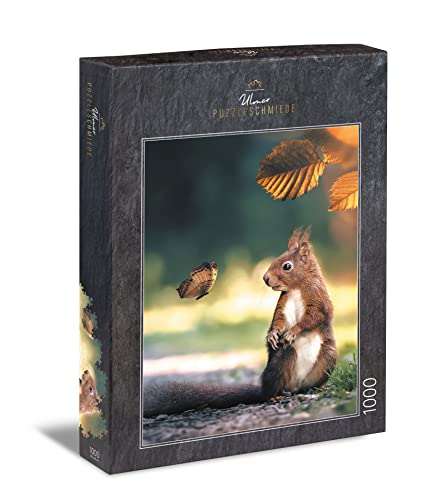 Ulmer Puzzleschmiede - Puzzle „Pinselohr & Schwalbenschwanz“ - unverwechselbares 1000 Teile Puzzle mit kleinen Tier-Freunden – Das emsige Eichhörnchen Wird vom gut getarnten Schmetterling überrascht von Ulmer Puzzleschmiede