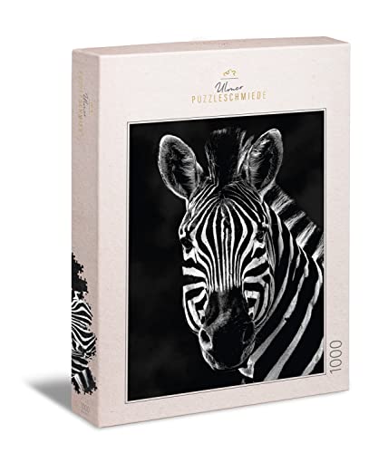 Ulmer Puzzleschmiede - Tierpuzzle „Zebra“ - klassisches Puzzle 1000 Teile – Das Zebra-Motiv als besonders anspruchsvolles Tierportrait und Wildlife-Puzzle - Puzzle Made in Germany von Ulmer Puzzleschmiede