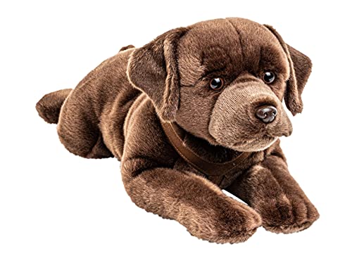 Uni-Toys - Labrador braun, liegend (mit Geschirr) - 60 cm (Länge) - Plüsch-Hund, Haustier - Plüschtier, Kuscheltier von Uni-Toys