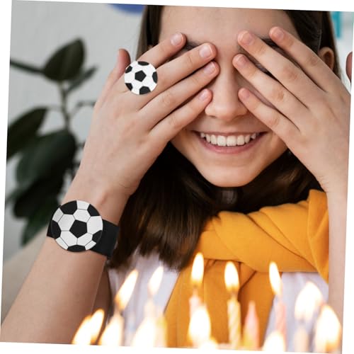 VALICLUD 10 Stück Teiliges Fußball Partyset mit Schlüsselanhängern Lesezeichen Ringen und Pins aus Sicherem PVC und Legierung Vielseitige Mitgebsel für Fußball Geburtstag als und Dekoration VALICLUD 10 Stück Teiliges Fußball Partyset mit Schlüsselanhängern Lesezeichen Ringen und Pins aus Sicherem PVC und Legierung Vielseitige Mitgebsel für Fußball Geburtstag als und Dekoration von VALICLUD