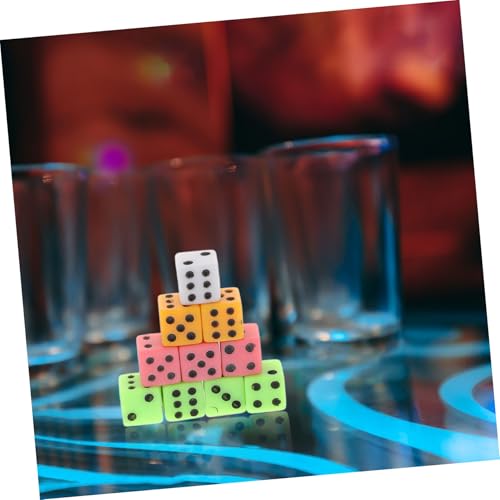 VANZACK 100 Stück Teiliges Mini Würfelset Bunte Sechsseitige Spielwürfel aus Kunststoff mit Quadratischen Kanten Kompakt Vielseitig für Brettspiele Matheunterricht und DIY bei Partys VANZACK 100 Stück Teiliges Mini Würfelset Bunte Sechsseitige Spielwürfel aus Kunststoff mit Quadratischen Kanten Kompakt Vielseitig für Brettspiele Matheunterricht und DIY bei Partys von VANZACK