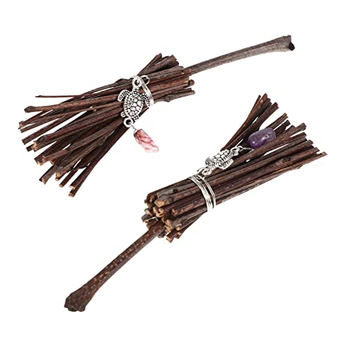 VICASKY 2 Stück Mini Hexenbesen Anhänger Halloween Dekoration Handwerkskunst für Partys und Anlässe Langlebig und Sicher für Kreative Festlichkeiten VICASKY 2 Stück Mini Hexenbesen Anhänger Halloween Dekoration Handwerkskunst für Partys und Anlässe Langlebig und Sicher für Kreative Festlichkeiten von VICASKY