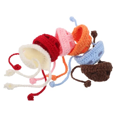VICASKY 6 Stück Mini Strickmützen für Puppen aus Garn Niedliche DIY Haarschmuck Accessoires Handgestrickte Kleine Hüte für Puppendeko Schlüsselanhänger und Weihnachtsbaumschmuck von VICASKY
