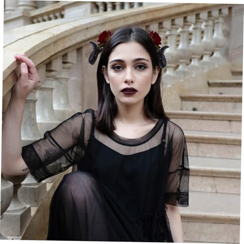 VINTORKY RAM Horn Haarreif mit Rosen Cosplay Kopfschmuck für Halloween und Themenpartys Modisches Langlebiges Accessoire Auffälliges Design für Damen VINTORKY RAM Horn Haarreif mit Rosen Cosplay Kopfschmuck für Halloween und Themenpartys Modisches Langlebiges Accessoire Auffälliges Design für Damen von VINTORKY
