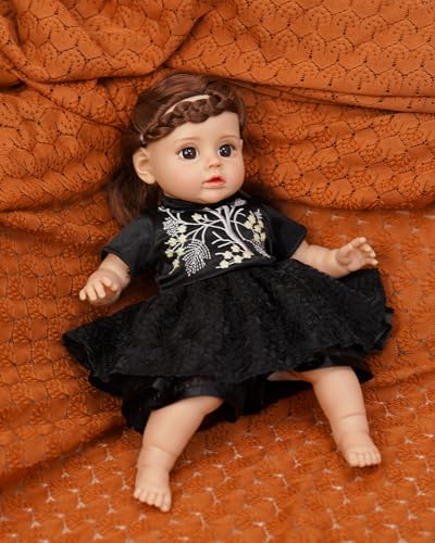 VacosHeart 14-Zoll-Reborn-Babypuppe, Vinyl-Arme und -Beine/Baumwollkörper, große Schwarze Augen/feine Lippen, weicher Körper, schwarzes Stickkleid, schöne Babypuppen-Geschenkidee von VacosHeart