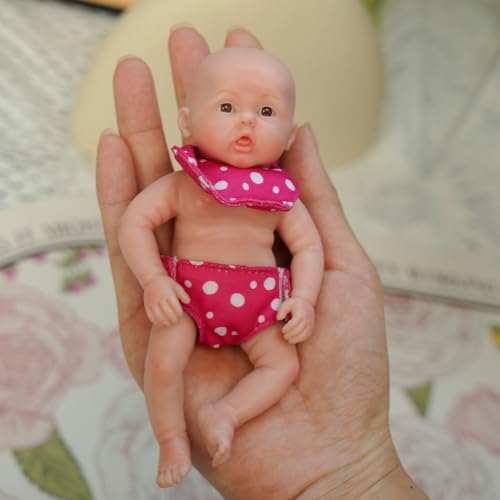 VacosHeart 6-Zoll-Neugeborenenpuppe Lifelike Silikonfigur Braun Augen Spielhafte Zunge Pinke Punkte-Outfit Neugeborenenutensilien Kleinkindertoys Geburtstag-/Feiertagsgeschenk VacosHeart 6-Zoll-Neugeborenenpuppe Lifelike Silikonfigur Braun Augen Spielhafte Zunge Pinke Punkte-Outfit Neugeborenenutensilien Kleinkindertoys Geburtstag-/Feiertagsgeschenk von VacosHeart