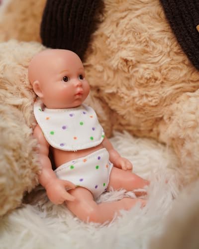 VacosHeart 6-Zoll-Reborn-Babypuppe/Hochwertiges Silikonmaterial/Realistische Nase/Weißes Baumwolloutfit/Glänzende braune Augen Babyparty VacosHeart 6-Zoll-Reborn-Babypuppe/Hochwertiges Silikonmaterial/Realistische Nase/Weißes Baumwolloutfit/Glänzende braune Augen Babyparty von VacosHeart