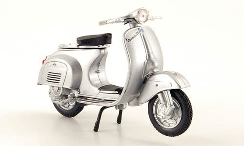 Vespa 125 Nuova, silber, 1965, Modellauto, Fertigmodell, Maisto 1:18 von Vespa