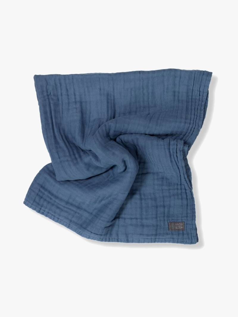 Vinter &  Bloom Decke Musselin EKO, Storm Blue von Vinter & Bloom