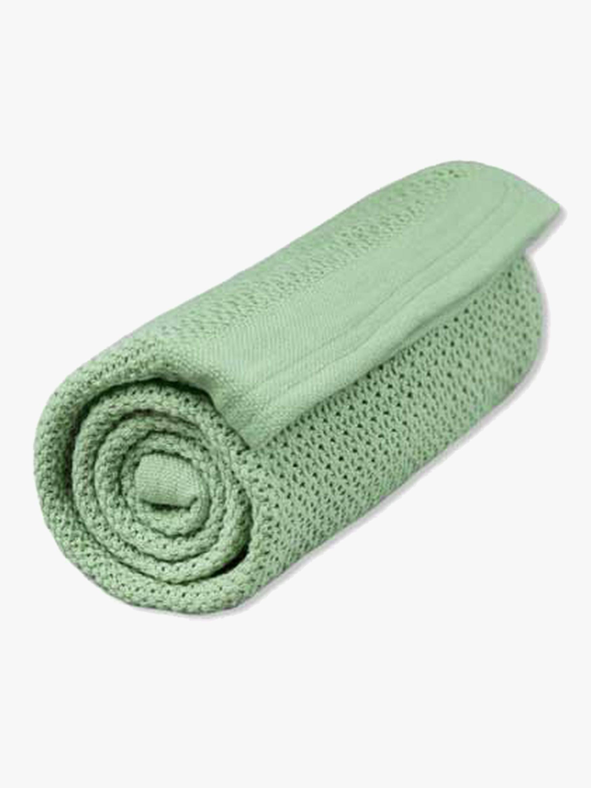 Vinter & Bloom Soft Grid Lochmusterdecke, Dew Green Vinter & Bloom Soft Grid Lochmusterdecke, Dew Green von Vinter & Bloom
