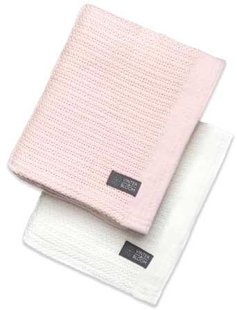 Vinter &  Bloom Soft Grid Lochmusterdecke 2er-Pack, Bright White/ Baby Pink von Vinter & Bloom