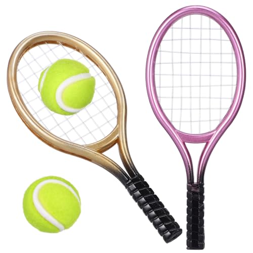 WHAMVOX 2Sätze Mini Tennis und Bälle Dekorative Tennisschläger Modelle für Puppenhaus und Foto Props Zufällige Farben Robustes Kunststoffmaterial für Langlebigen WHAMVOX 2Sätze Mini Tennis und Bälle Dekorative Tennisschläger Modelle für Puppenhaus und Foto Props Zufällige Farben Robustes Kunststoffmaterial für Langlebigen von WHAMVOX