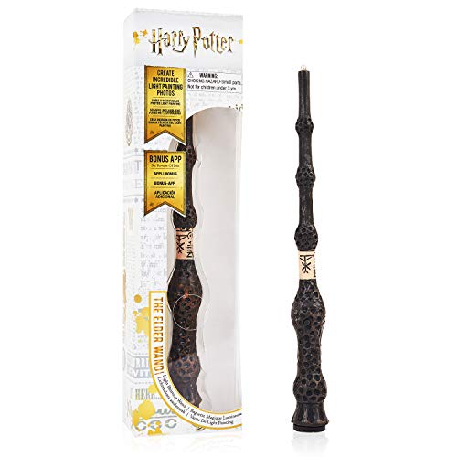 Harry Potter Zauberstab "Elder Wand" mit LED-Lumos-Spitze, Handbemalt aus Harz, Inklusive App für Lichtzauber & Duelle, Größe ca. 18 cm, batteriebetrieben von WOW! STUFF