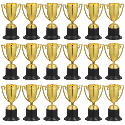 18 Stück Goldene kleine Trophäe for Kinder und Erwachsene, Elegantes Design, Sportwettbewerb, Preisverleihung, Weihnachtsfeier, Fußball, Bowling, Spieleabend Für Kinder von WSQHAO