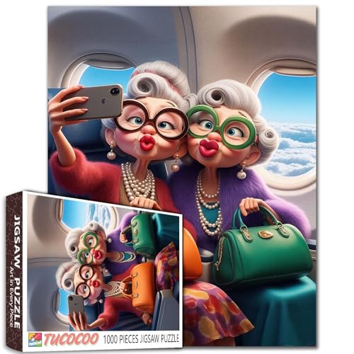 1000 Stück Jigsaw Puzzle, Cartoon-Charaktere, die EIN Selfie Machen, Flugzeugszene Ältere Frauen DIY Puzzles für herausfordernde Familienaktivitätsspiele Ältere Dame Kunst Home Wall Decor Craft Gifts 1000 Stück Jigsaw Puzzle, Cartoon-Charaktere, die EIN Selfie Machen, Flugzeugszene Ältere Frauen DIY Puzzles für herausfordernde Familienaktivitätsspiele Ältere Dame Kunst Home Wall Decor Craft Gifts von Walarky