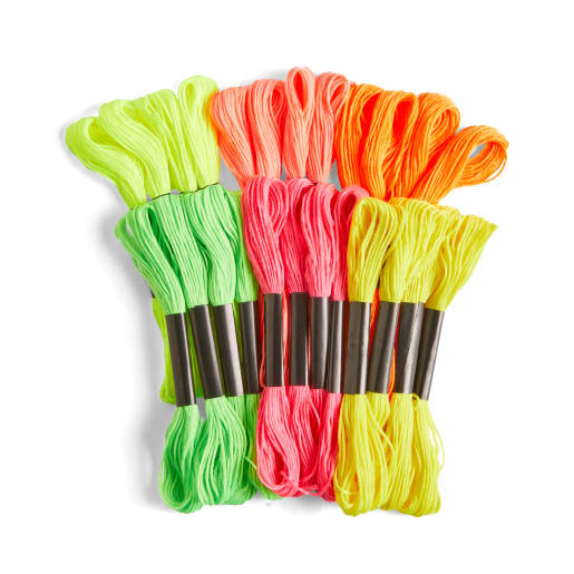 Neon-Stickgarn, 24 Garne in 8 Farben Neon-Stickgarn, 24 Garne in 8 Farben von Wehrfritz