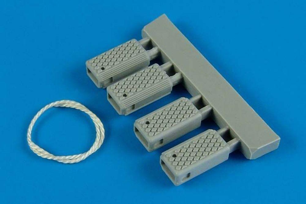 US. Navy poly. wheel chock w/nyl.thread US. Navy poly. wheel chock w/nyl.thread von Wheelliant