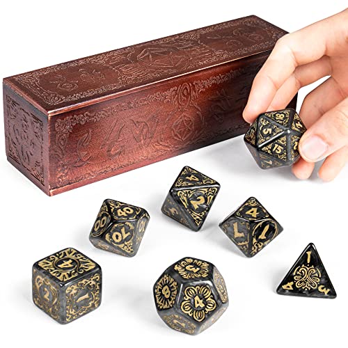 Wiz Dice Titan Dice – Polyedrisches großes Würfelset für Tisch-RPG-Abenteuerspiele mit einer Holzwürfelbox – DND-Jumbo-Würfel-Set, geeignet für Dungeons and Dragons Dungeon Master von Wiz Dice