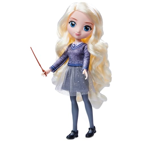 WIZARDING WORLD 6061838 8-inch Lovegood Doll, Kids Toys for Girls Ages 5 and up WWO DOL Puppen Luna V1 GML 20,3 cm, Mehrfarbig, M von Wizarding World