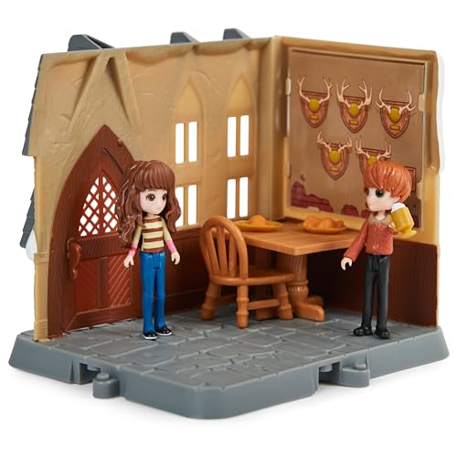 WIZARDING WORLD Harry Potter, Magical Minis Three Broomsticks Playset with 2 Exclusive Figures and 5 Accessories, Kids Toys for Ages 6 and up von Wizarding World