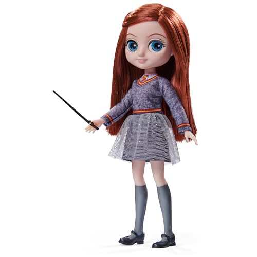 Wizarding World Harry Potter – Puppe 20 cm Ginny Weasley Puppe Figur Gelenkfigur Ginny Weasley – Zauberstab Uniform von Hogwarts – Figur Universum Harry Potter – Spielzeug für Kinder ab 5 Jahren von Wizarding World