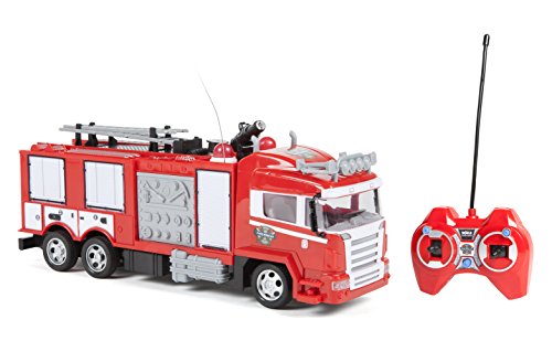 World Tech Toys 34980 Feuerwehrauto – Fernsteuerung Light up Lights & Shoots Water von World Tech Toys